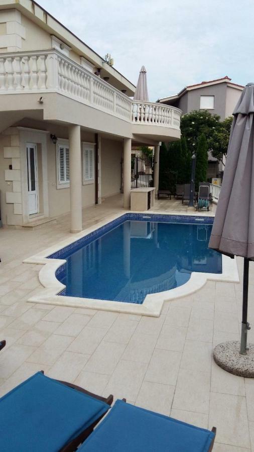 Villa Lizzi Trogir Ngoại thất bức ảnh