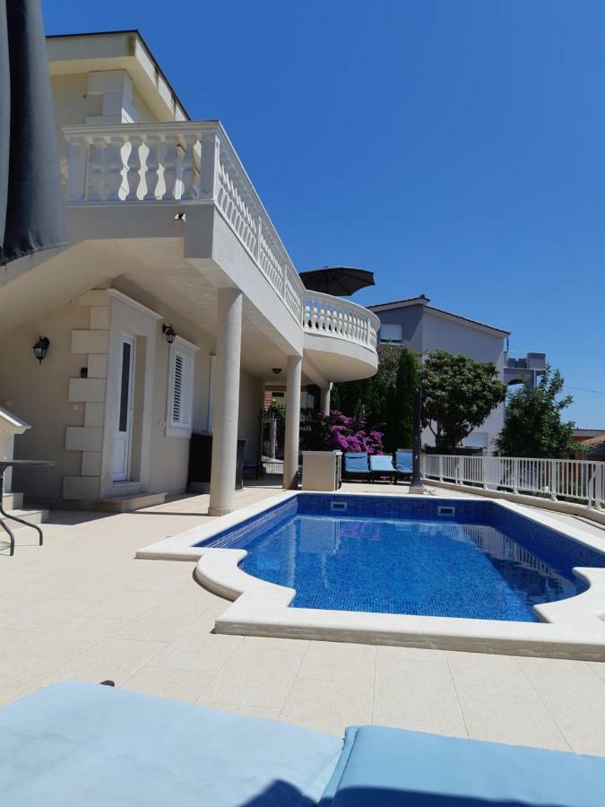 Villa Lizzi Trogir Ngoại thất bức ảnh